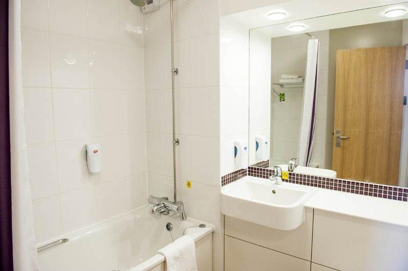 Premier Inn Warrington Centre Екстер'єр фото